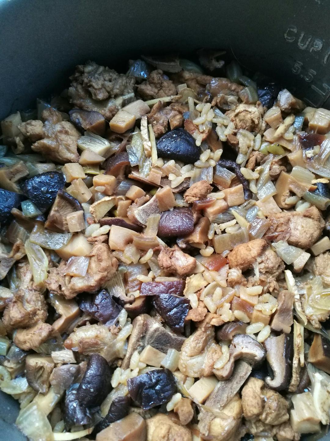 怎么做都好吃的排骨饭