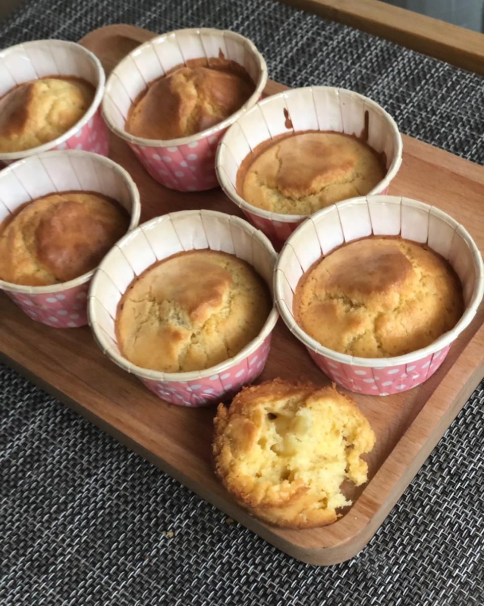 肉松拔丝小蛋糕