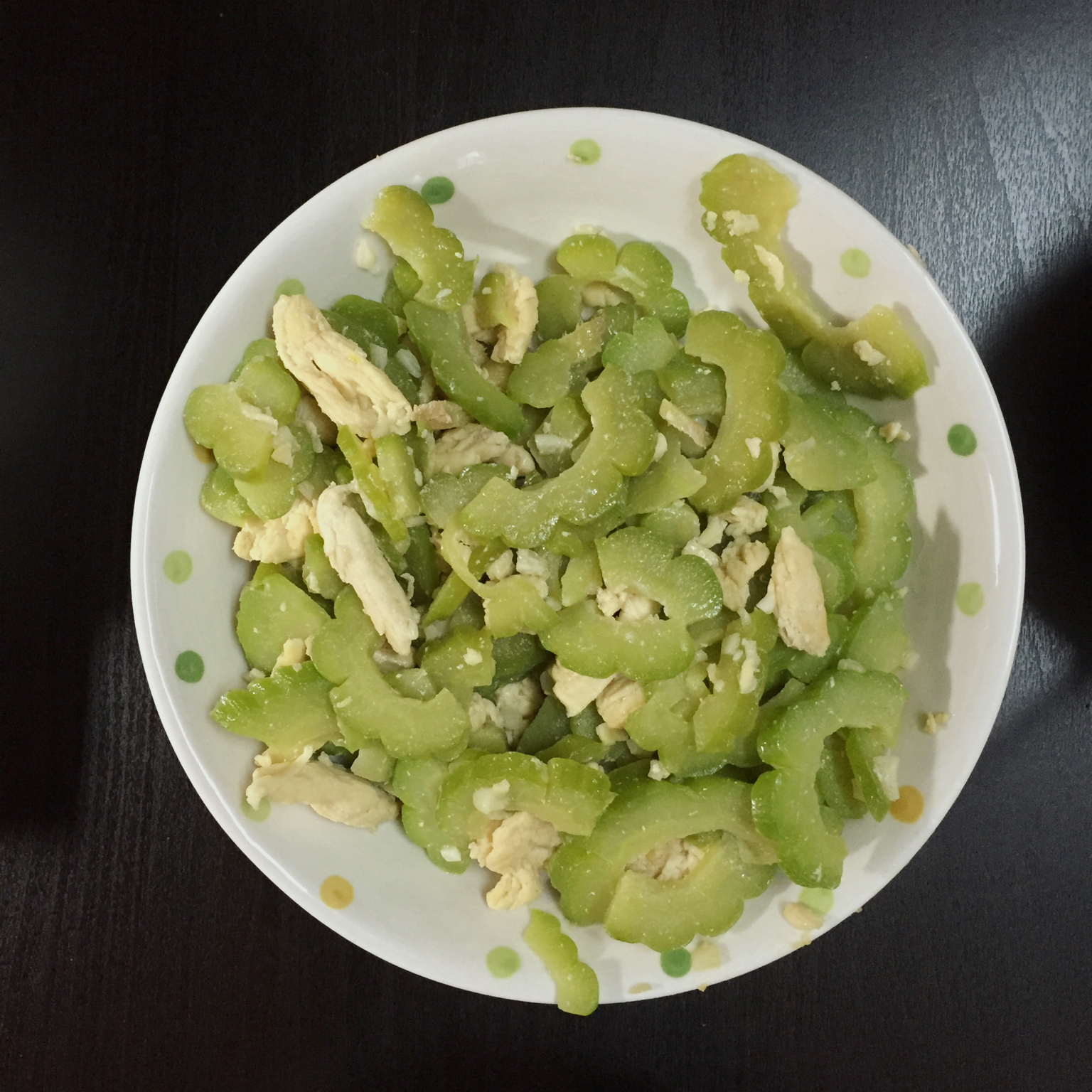 鸡脯肉炒苦瓜