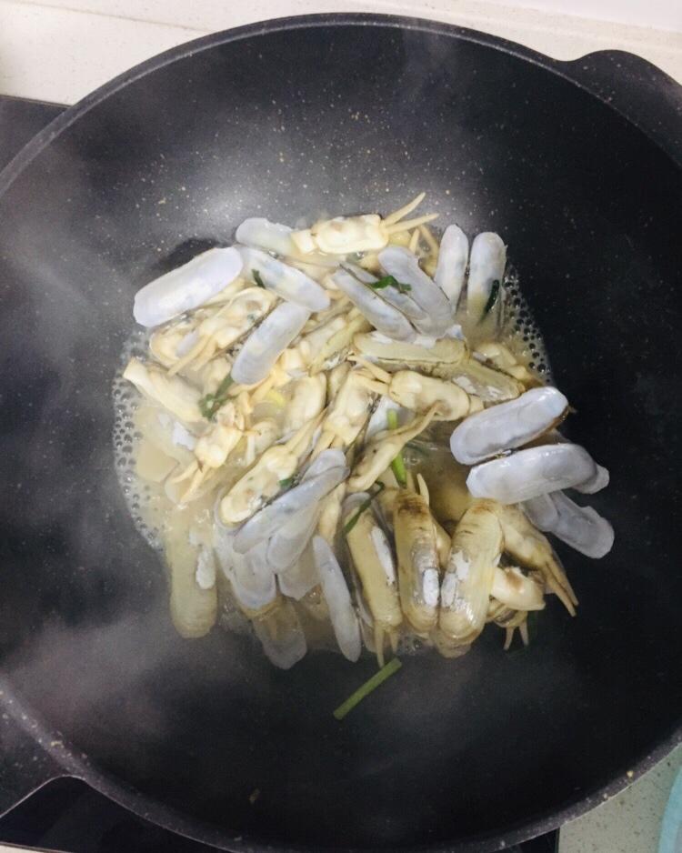 葱姜炒蛏子