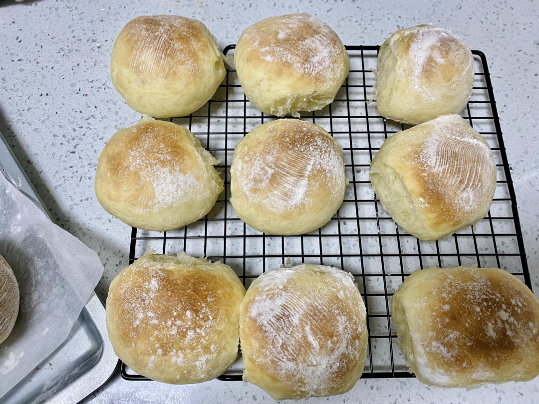 如云朵般☁️ 软白淡奶油餐包｜消耗淡奶油