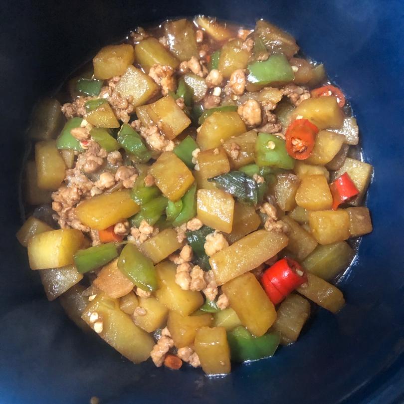 巨下饭的家常菜，好吃到爆炸的肉末土豆丁❗️