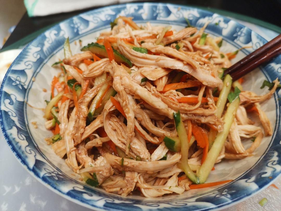 夏日开胃菜 凉拌鸡丝（手撕鸡）