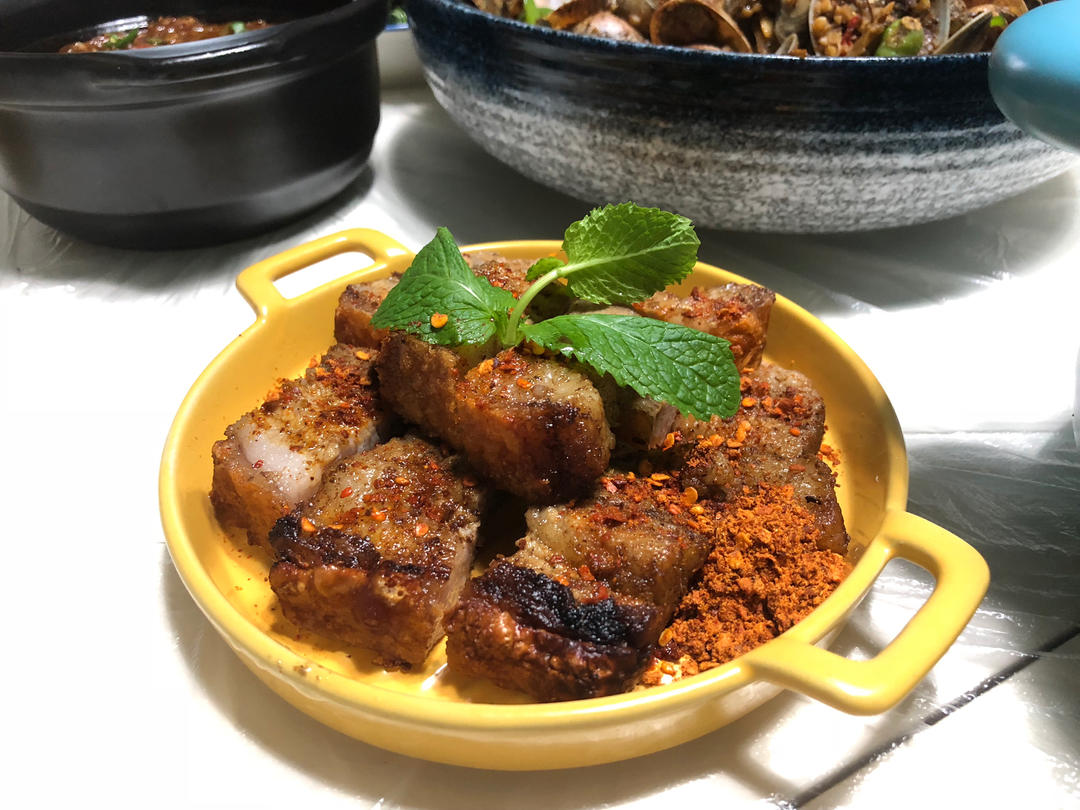 脆皮五花肉