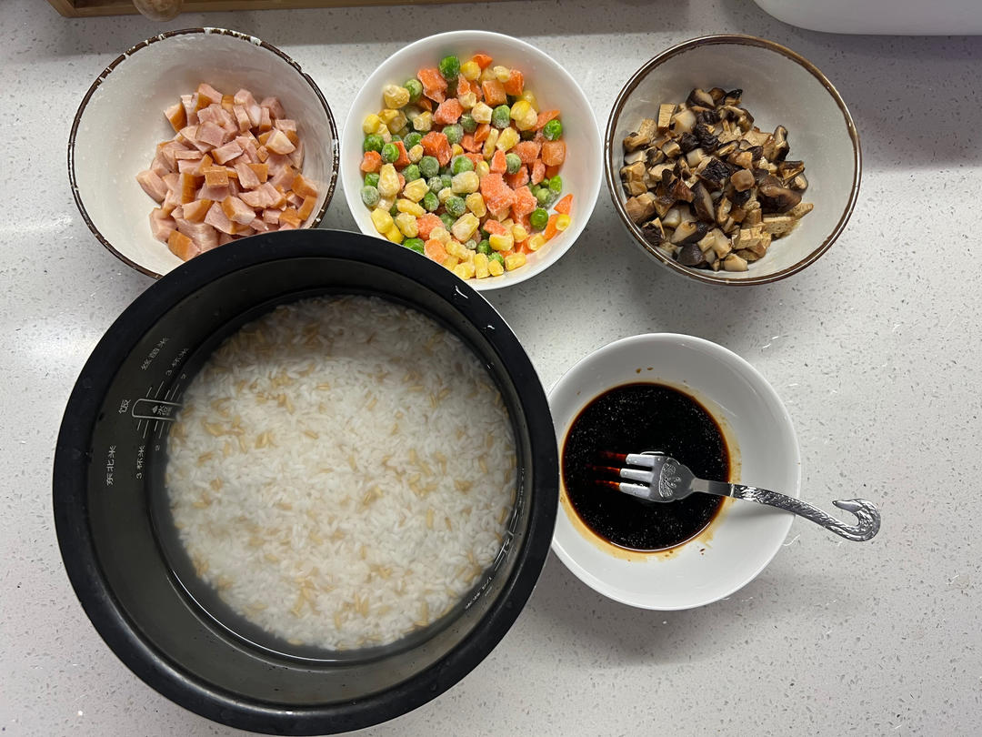 把陈乔恩吃哭的焖饭，我一口气连吃3碗，学会后再也不想吃外卖了