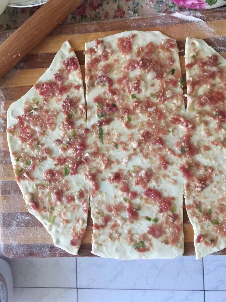 千层馅饼的做法 步骤4