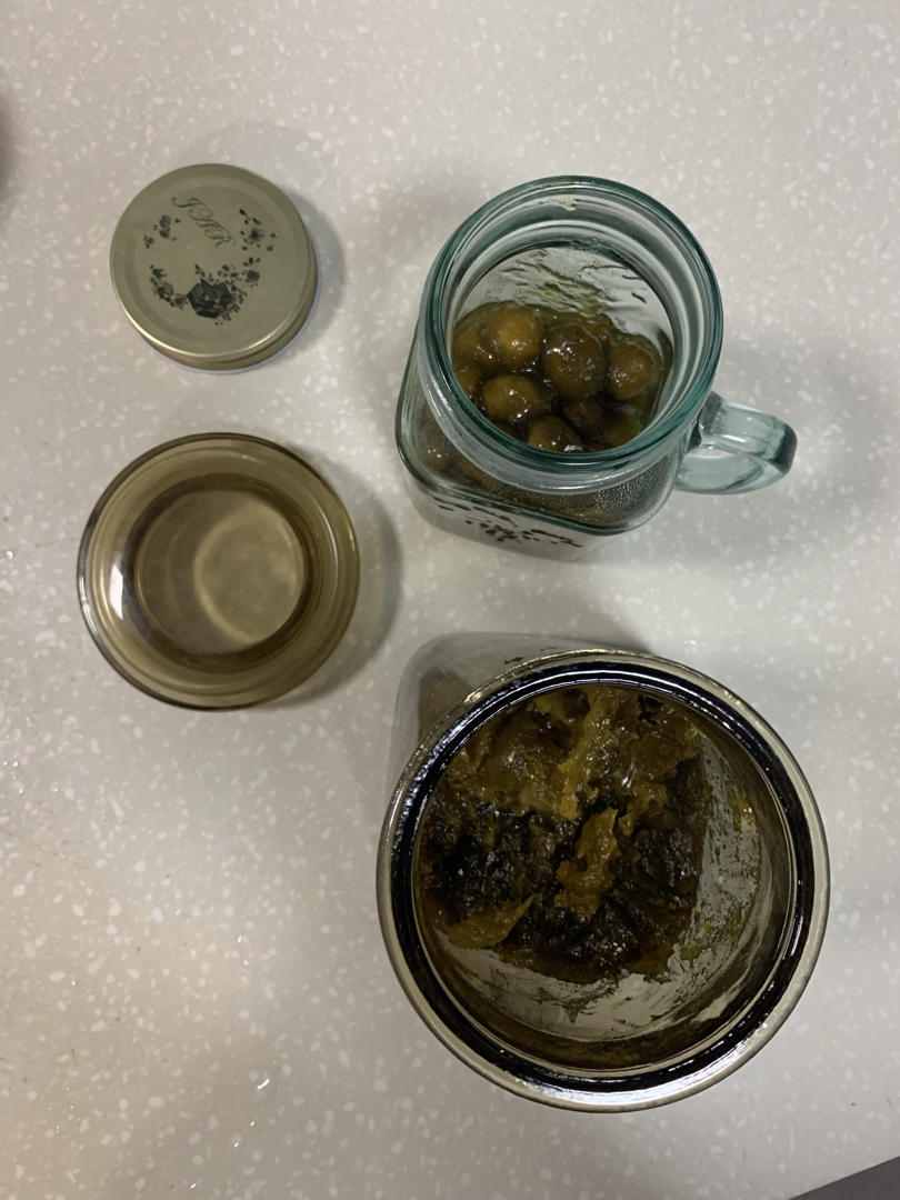 酸梅酱 【就差一只深井烧鹅了🌚】