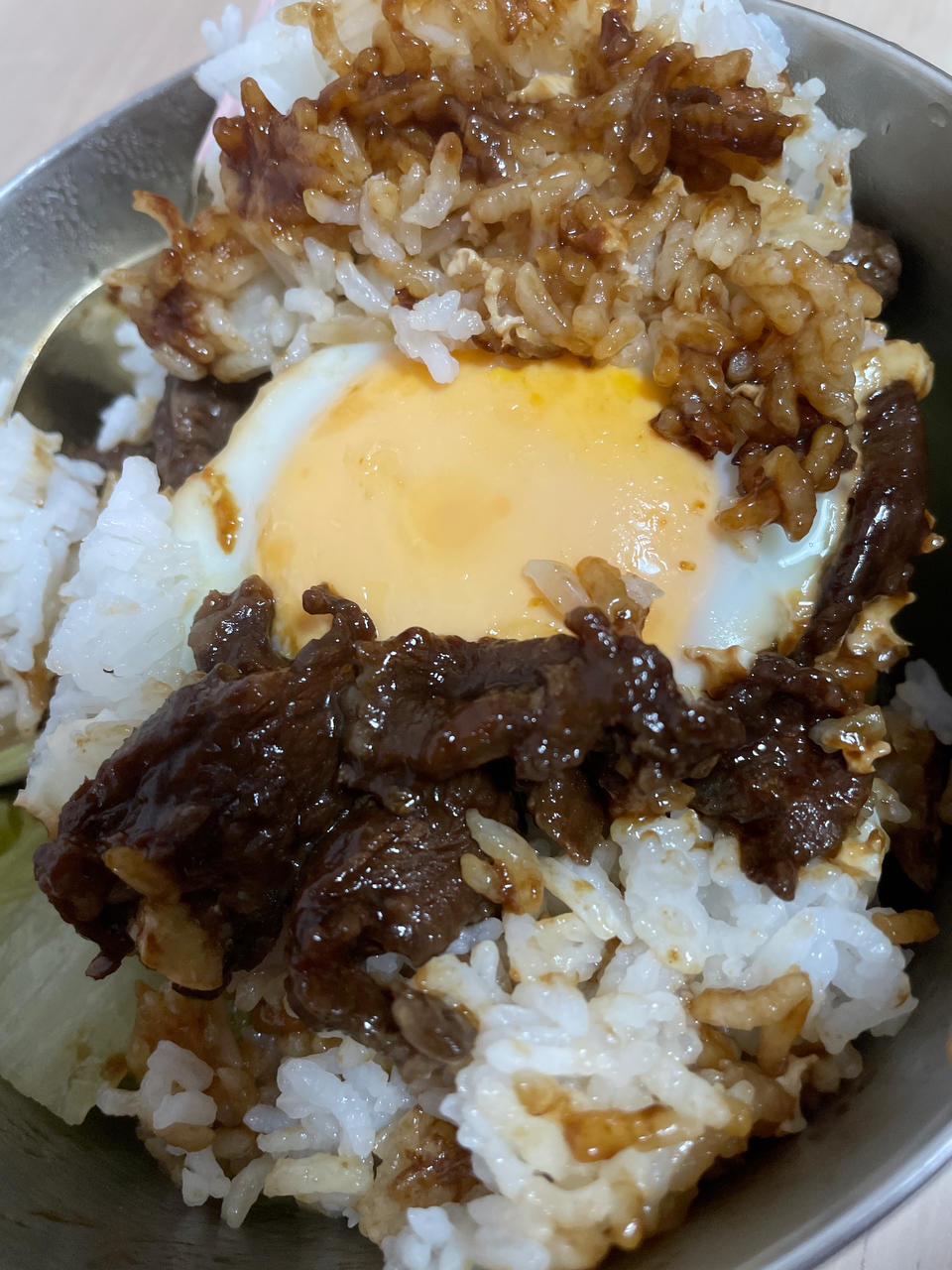 【电饭煲窝蛋牛肉饭】