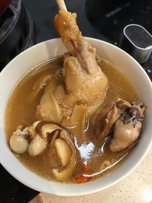 秋季养生鸡汤的做法 步骤6