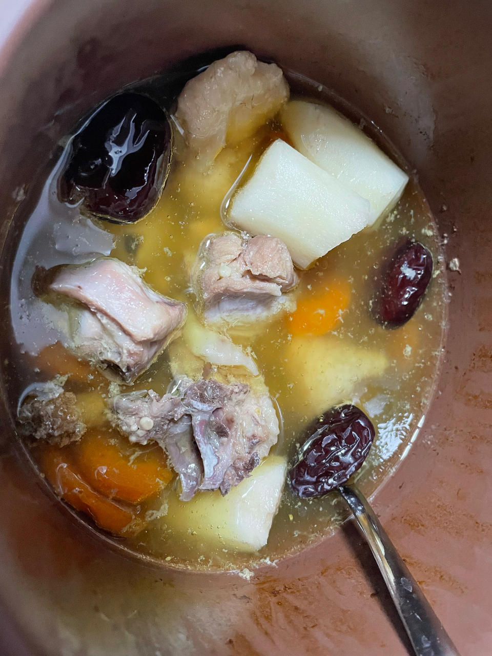 三伏天-补气血最佳时机 党参北芪淮山鸡汤