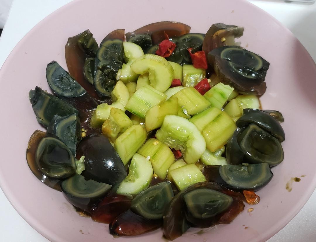 凉拌皮蛋
