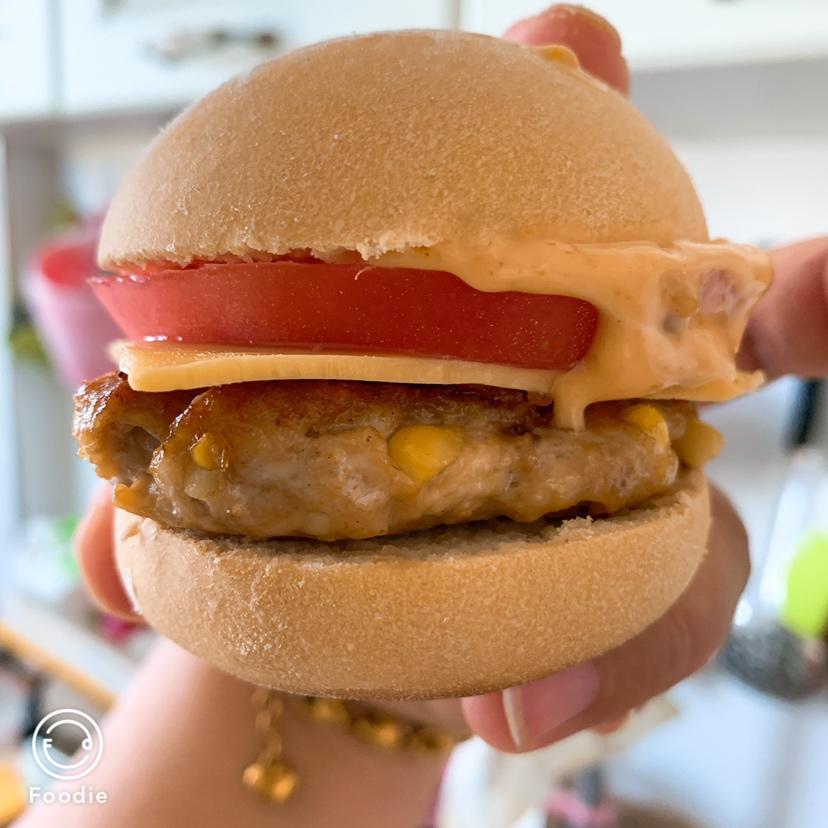 肯德基早餐汉堡轻松在家做 ---『玉米鸡肉汉堡包』