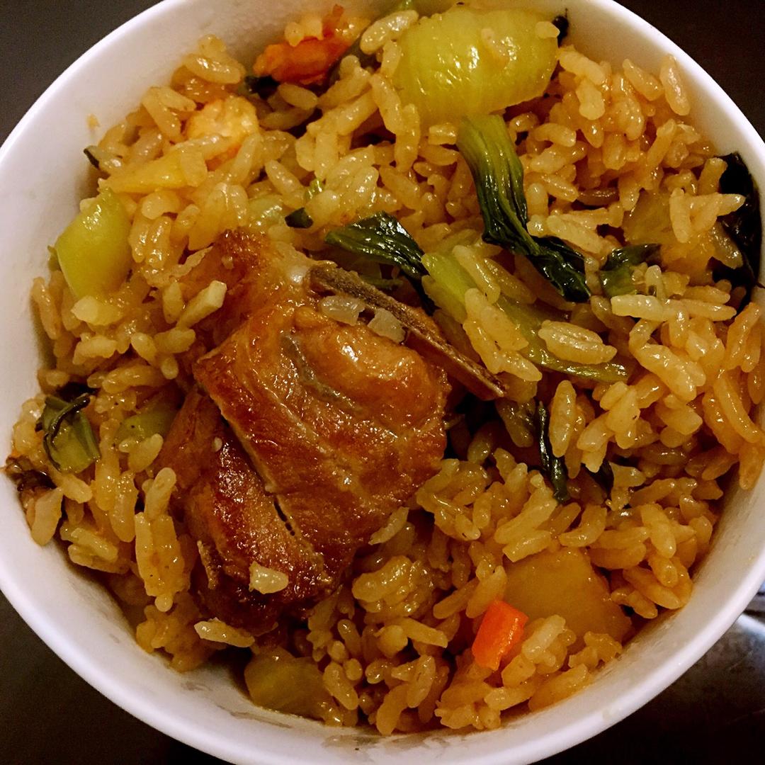喷香排骨焖饭（爆好吃）