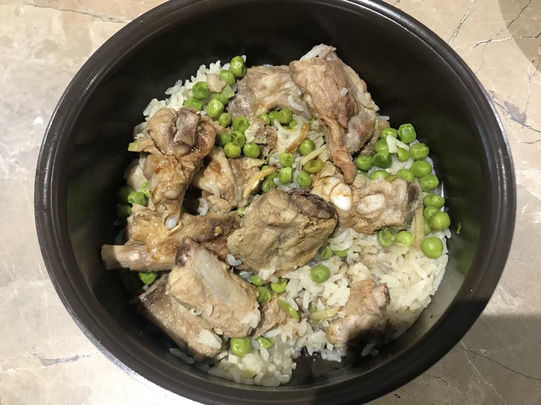 喷香排骨焖饭（爆好吃）