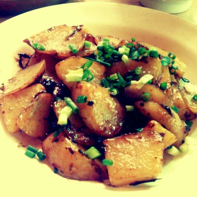 清炒土豆混橄榄菜