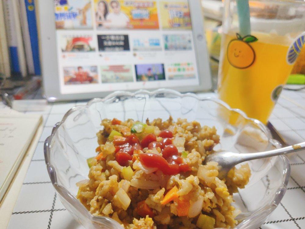 好吃到停不下来的酱油蛋炒饭