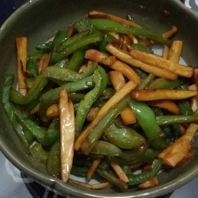 青椒素炒杏鲍菇