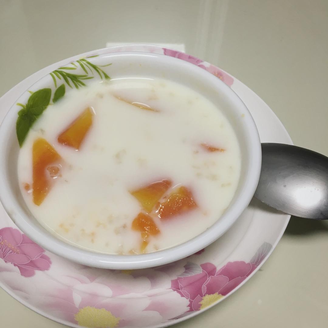 木瓜牛奶炖雪蛤