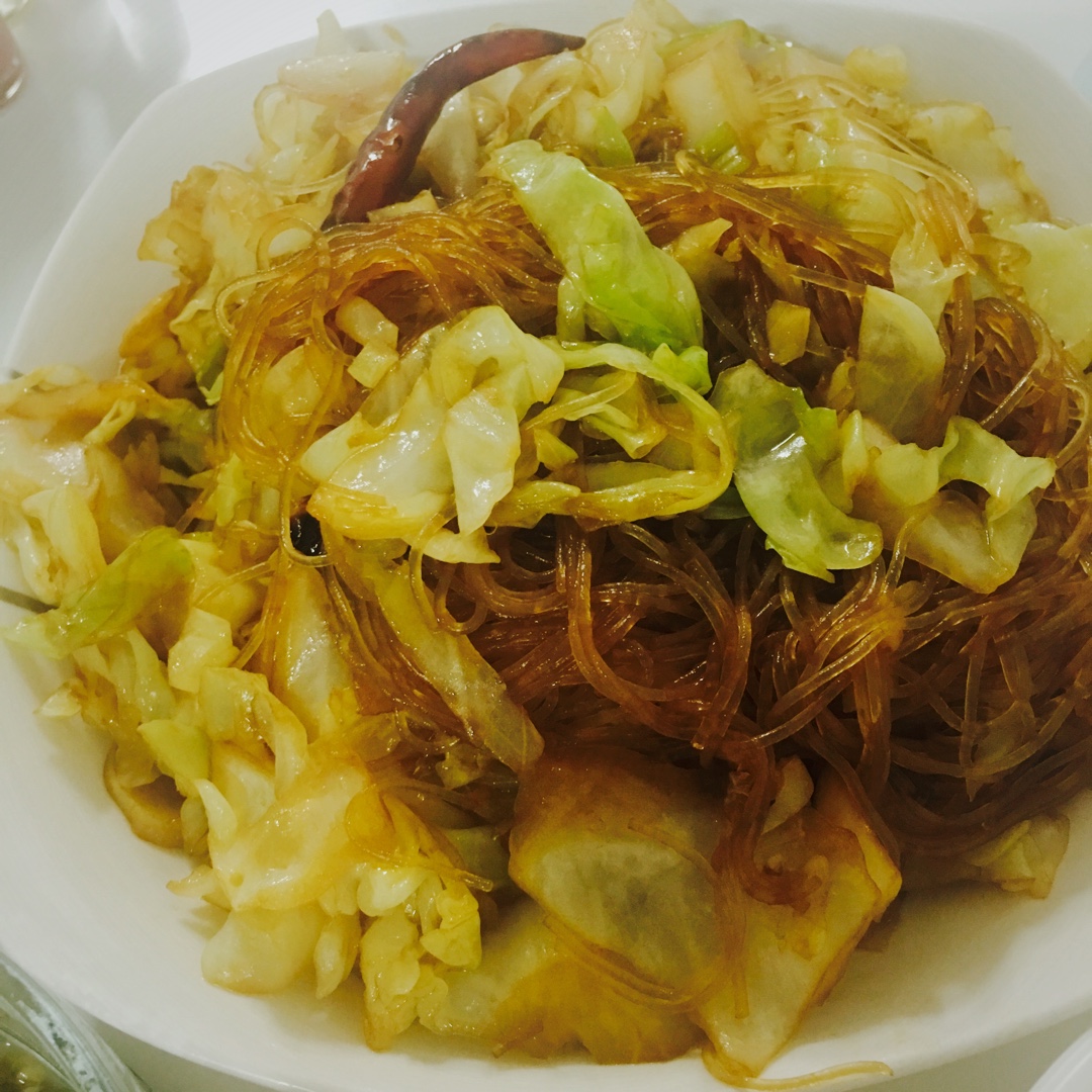 卷心菜炒粉丝 Glass noodles with Cabbage