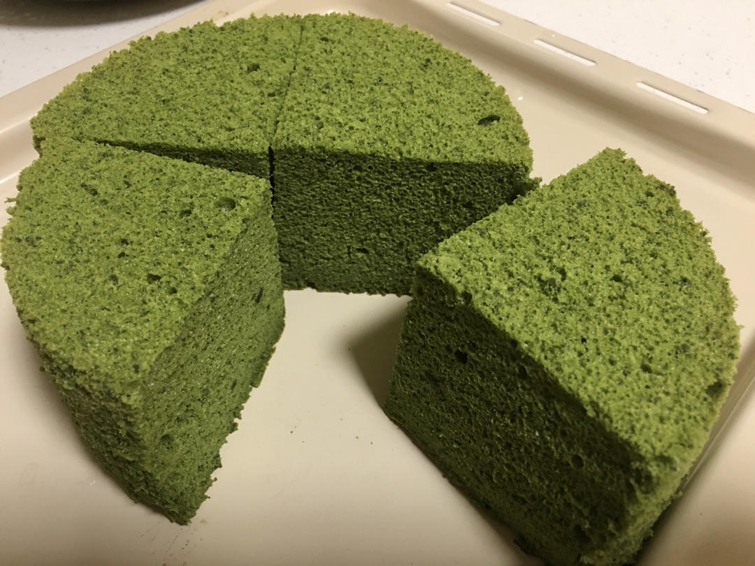 6寸基础版戚风蛋糕胚（附上我做的黄金果生日蛋糕）