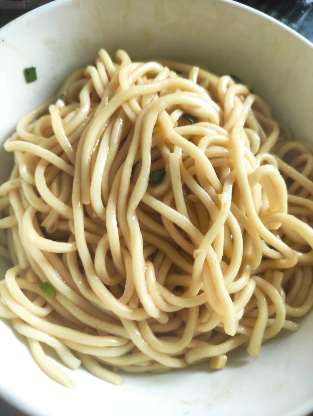 酸辣凉拌面