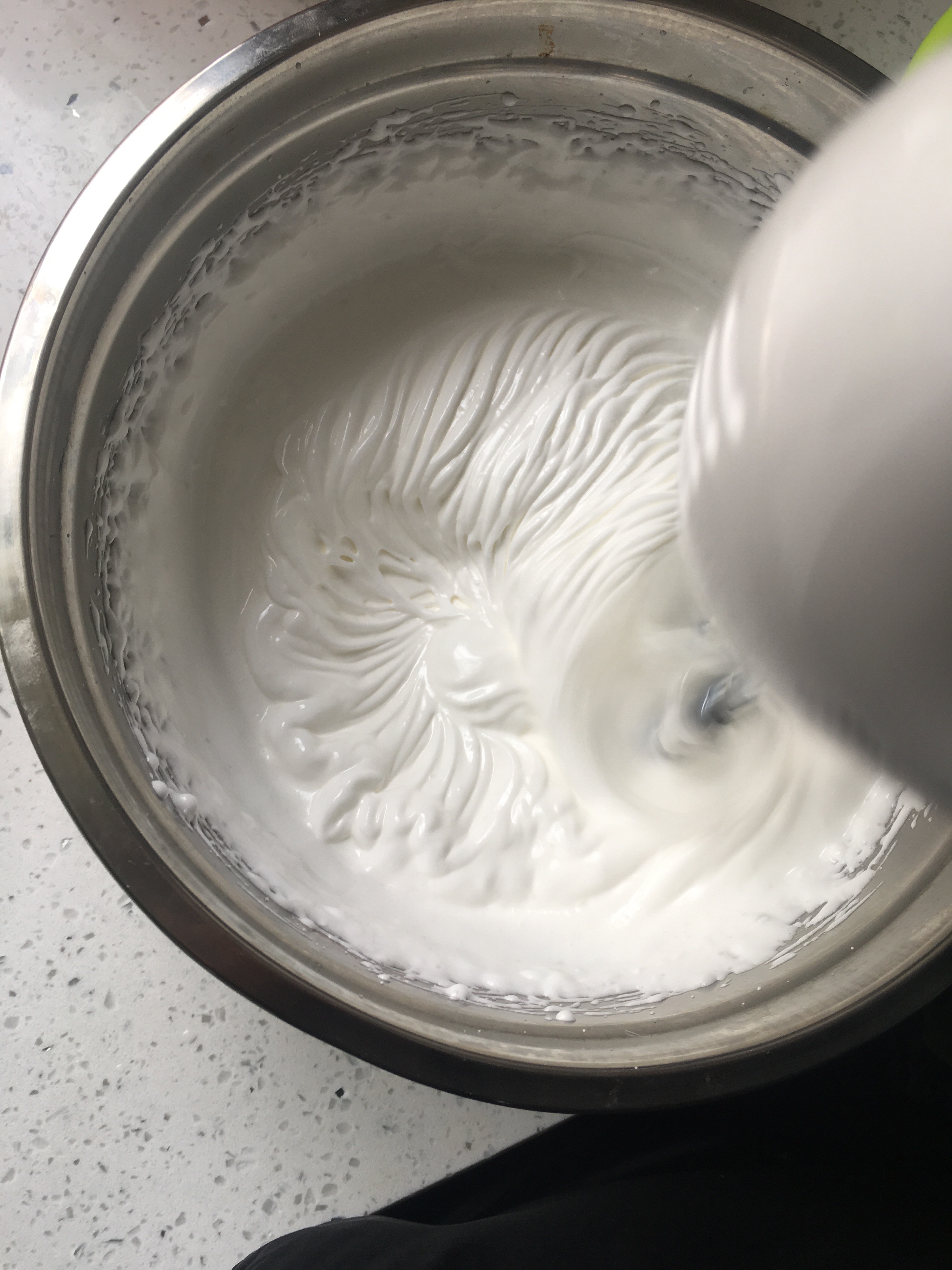 自制奶油（做法简单）的做法