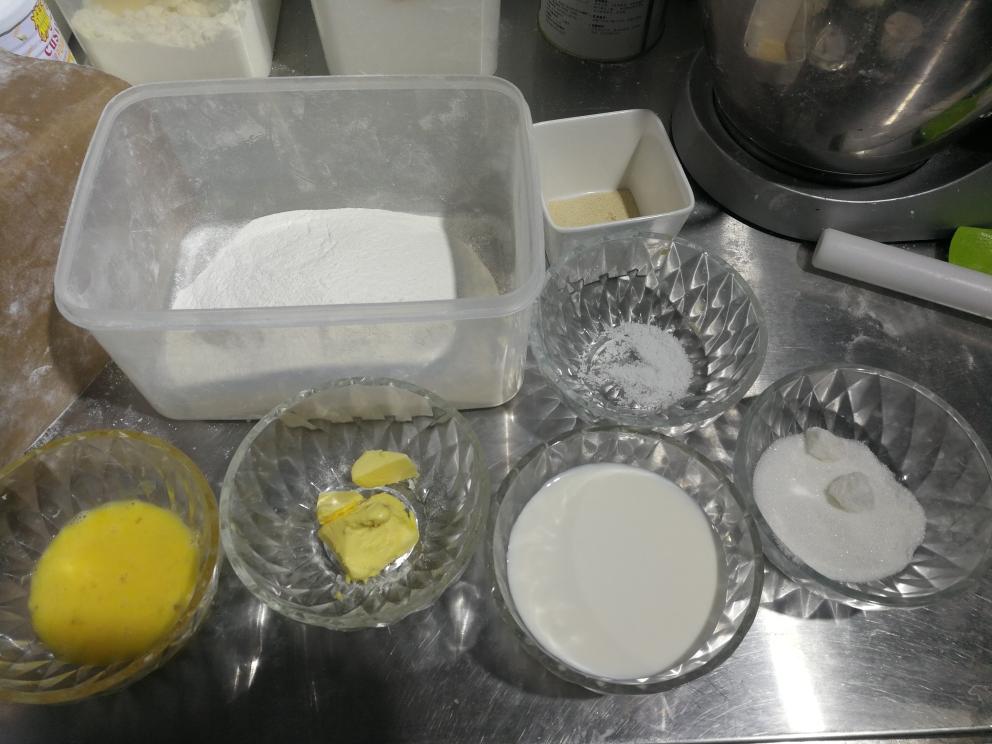 纯奶手撕吐司的做法 步骤1