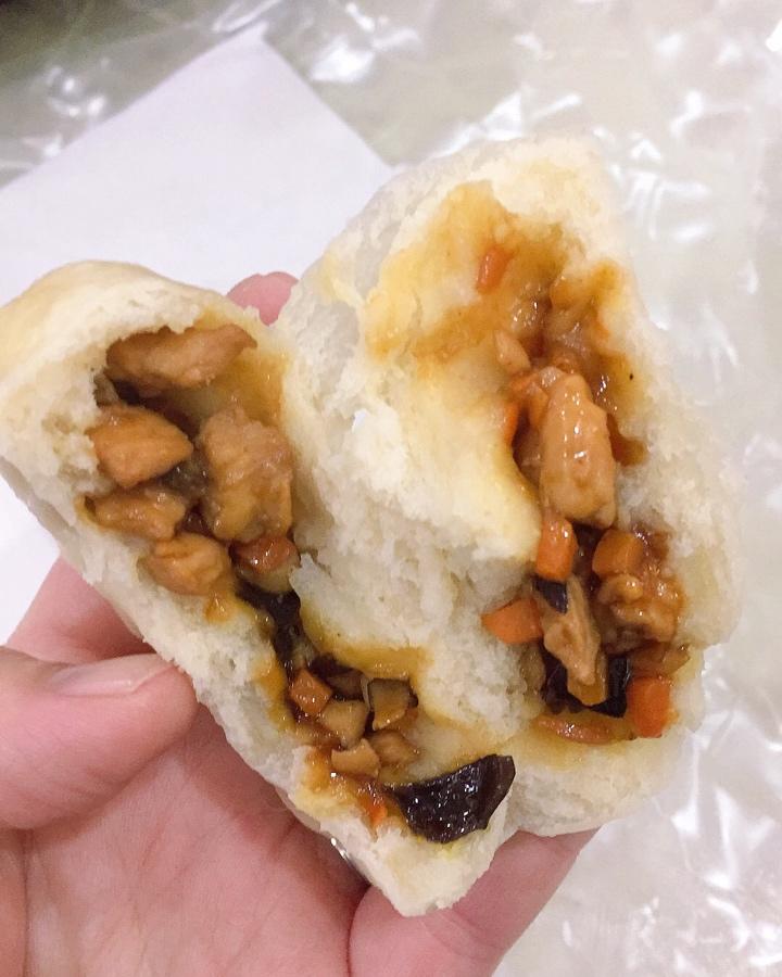 香菇胡萝卜鸡肉包子