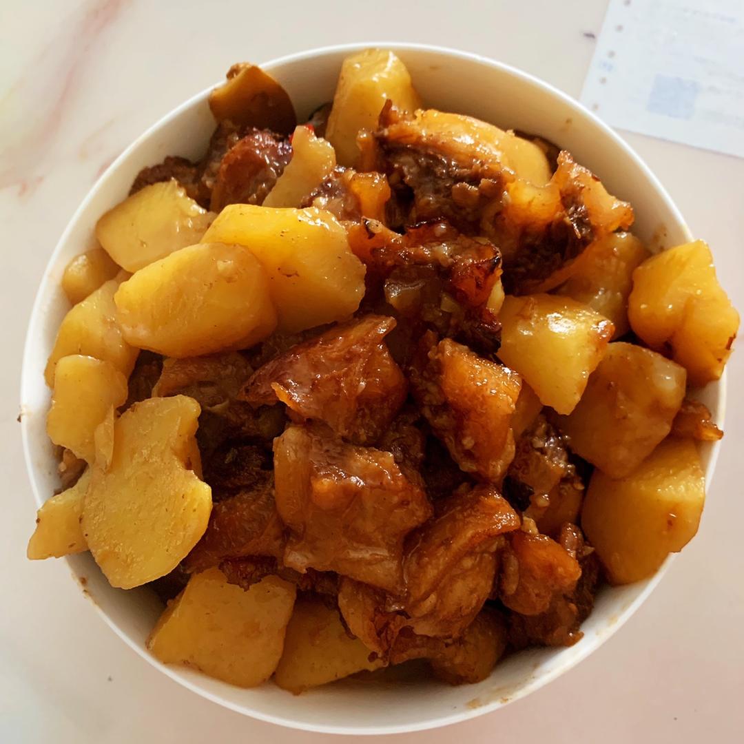 红烧牛肉炖土豆的做法
