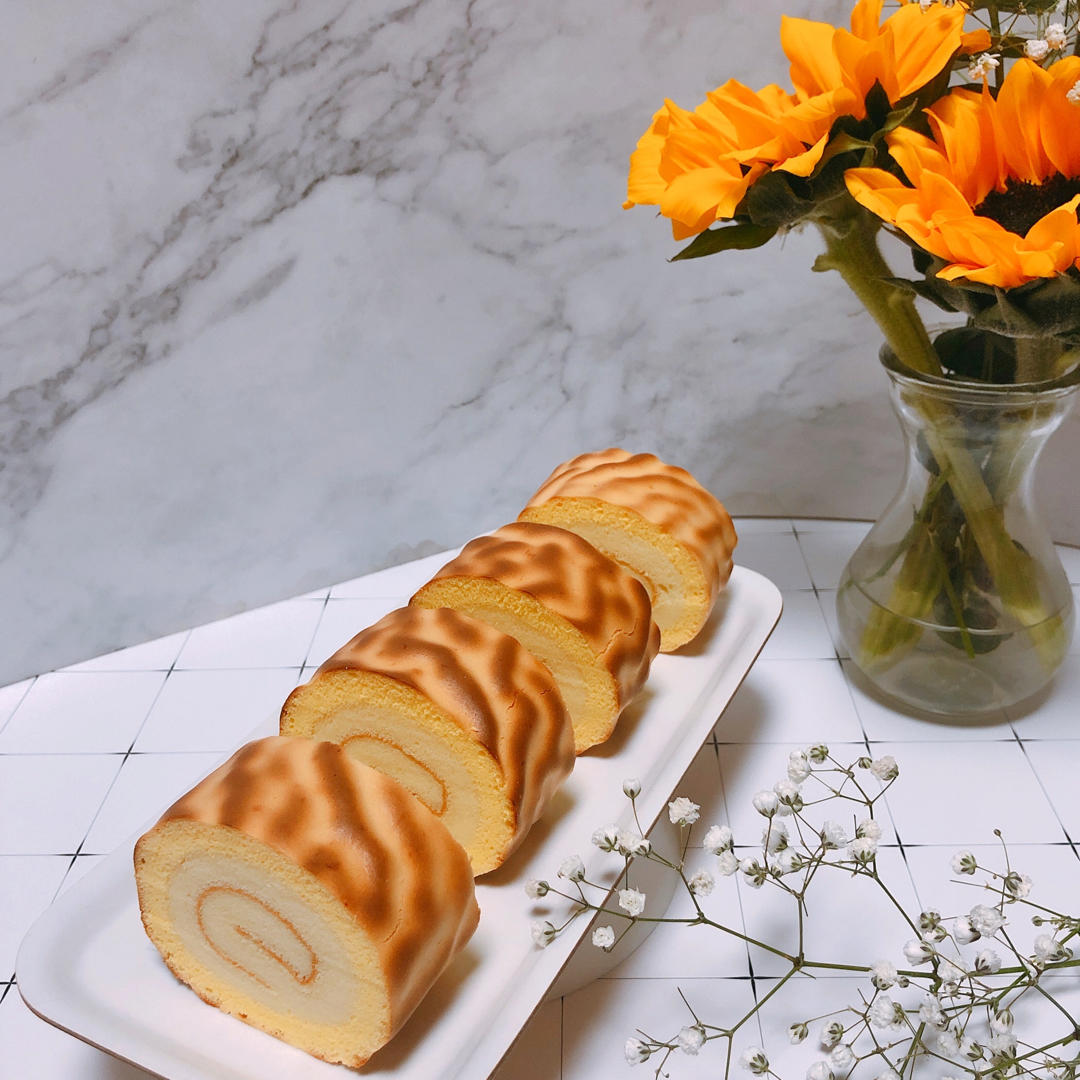 漫天雪儿做的漂亮的虎皮蛋糕卷