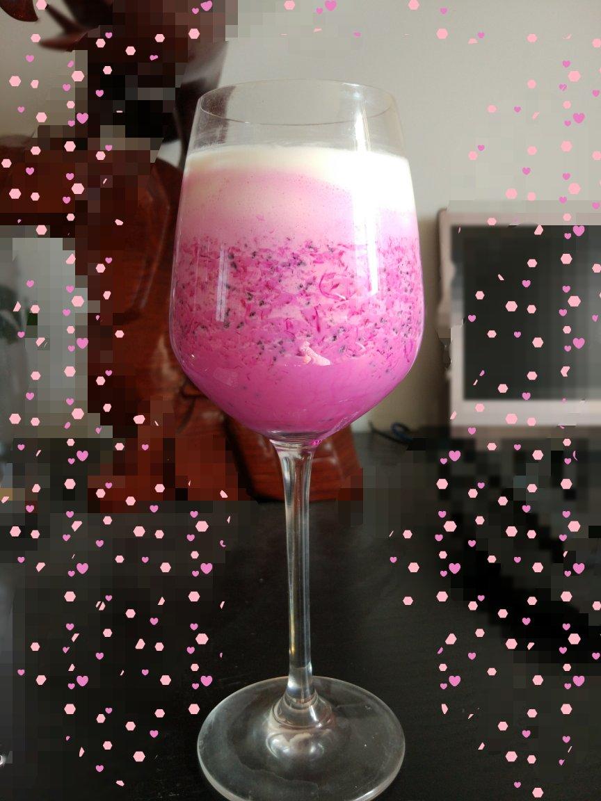 红心火龙果慕斯杯