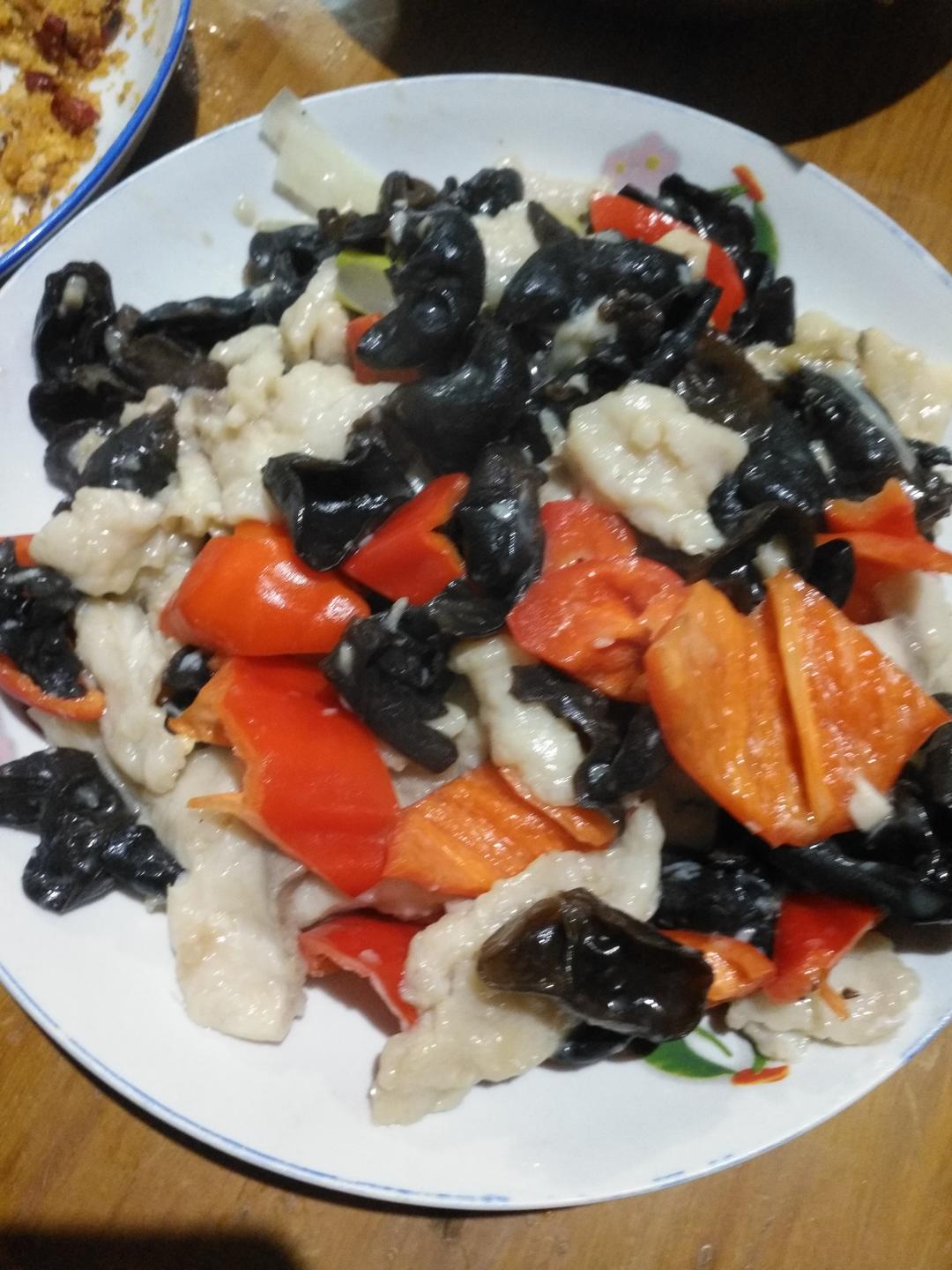 黑木耳黄瓜炒鱼片