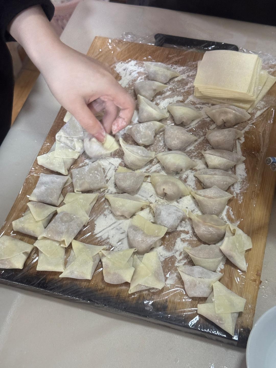 自制馄饨皮（包法）