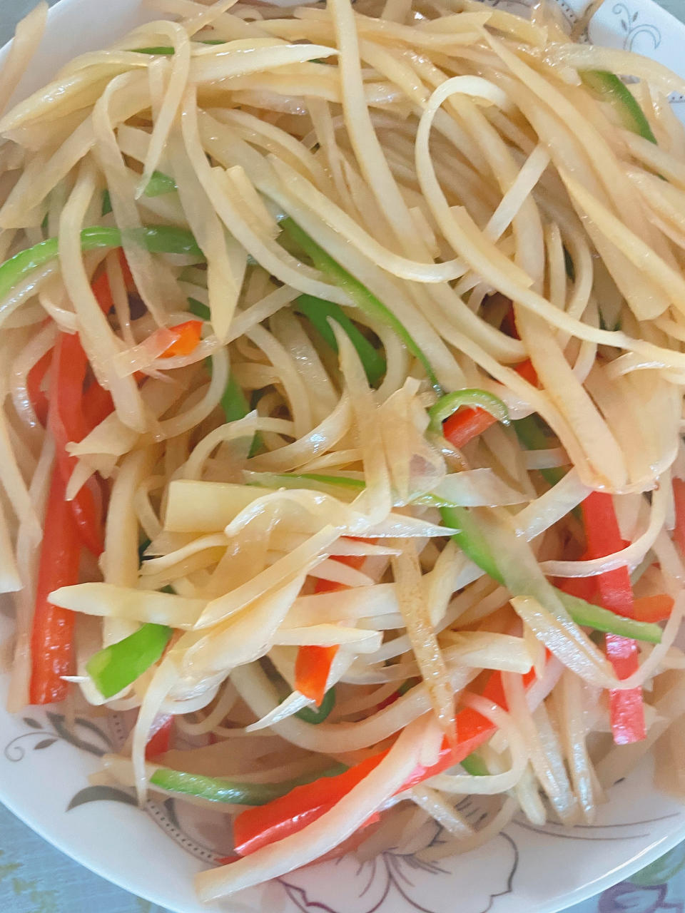 好吃又方便的青椒土豆丝，来喽！