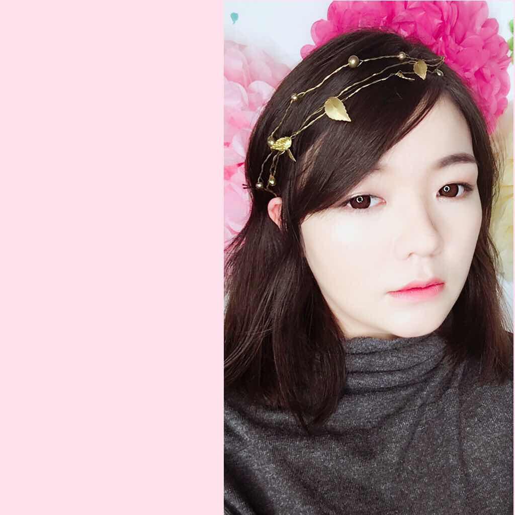 青山隐隐兮水迢迢