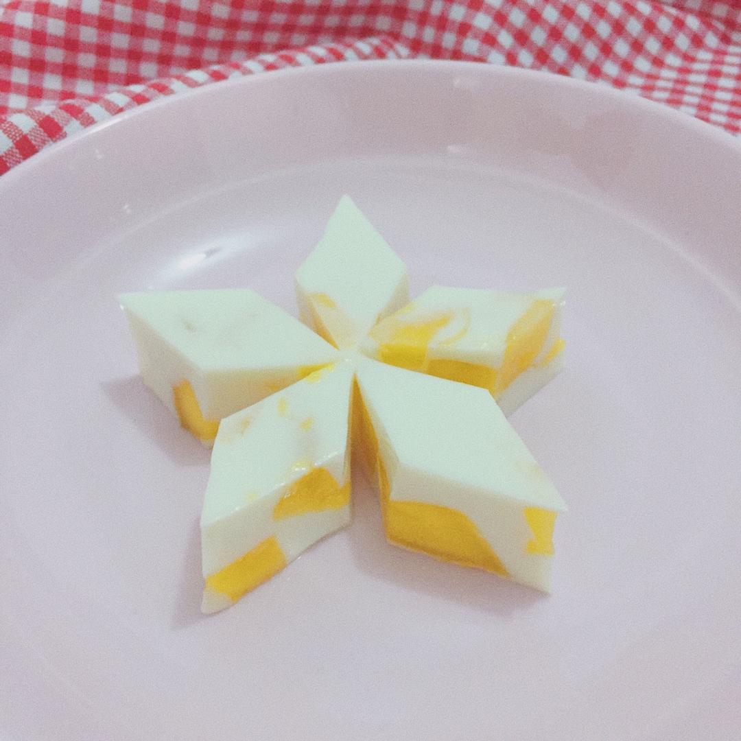 粒粒芒果椰汁冻糕