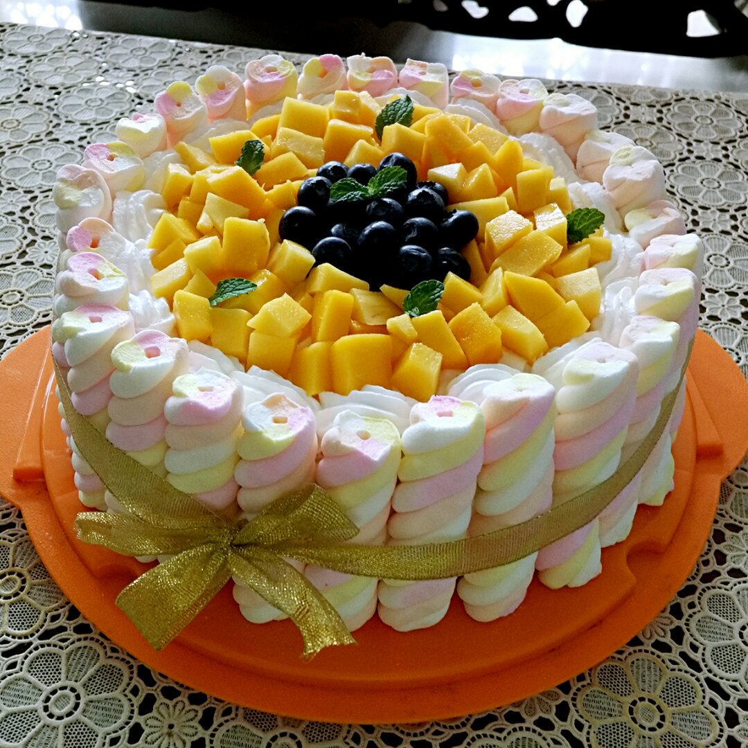 草莓棉花糖生日蛋糕
