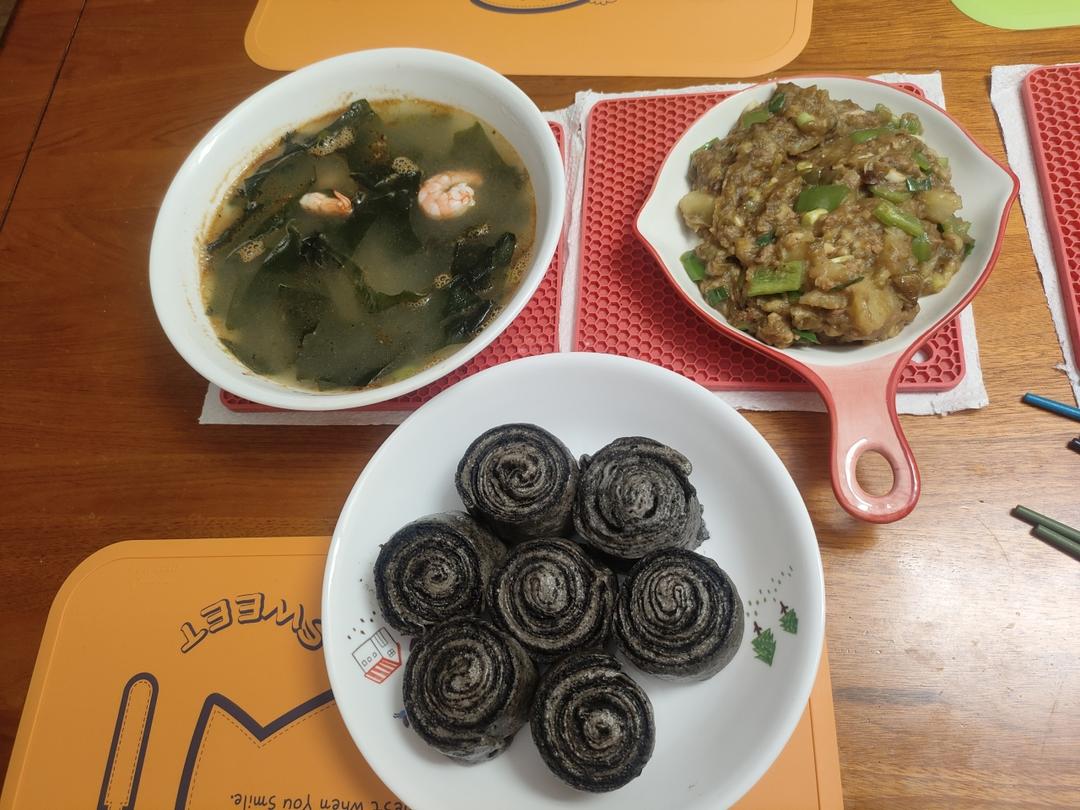 养生黑芝麻花卷
