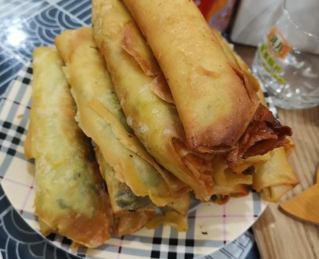 韭黄鸡蛋大春卷的做法