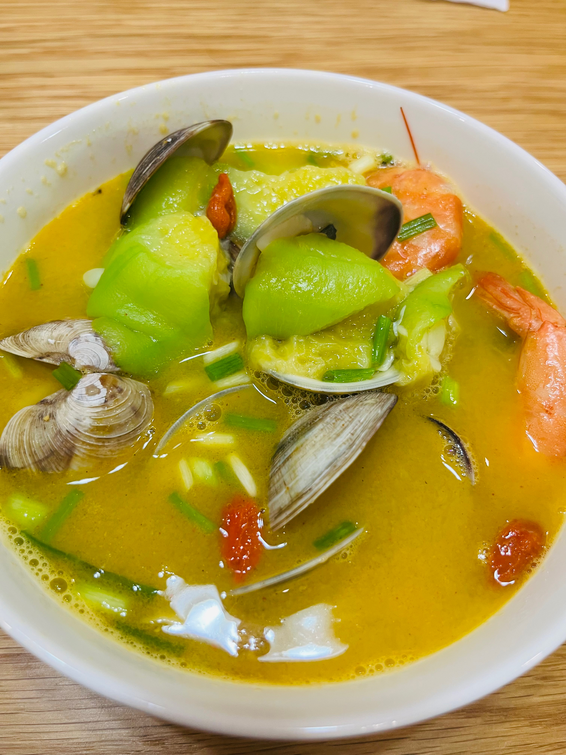 丝瓜海鲜汤的做法