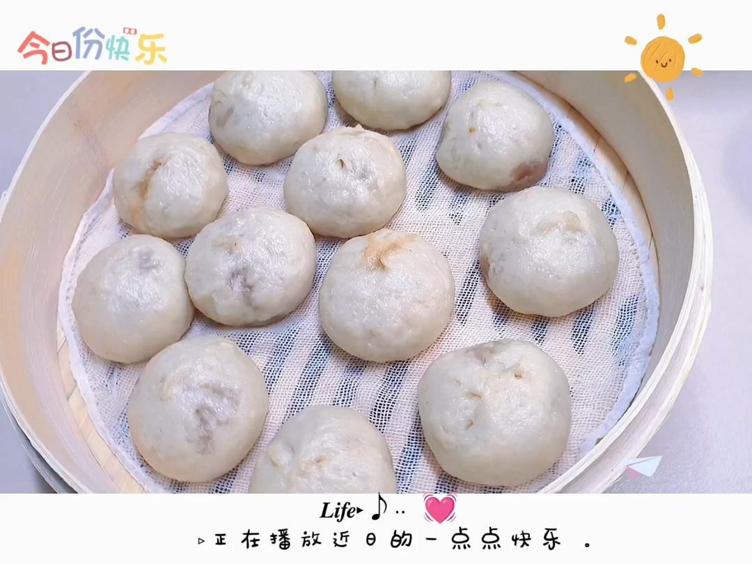 软面透油小笼包