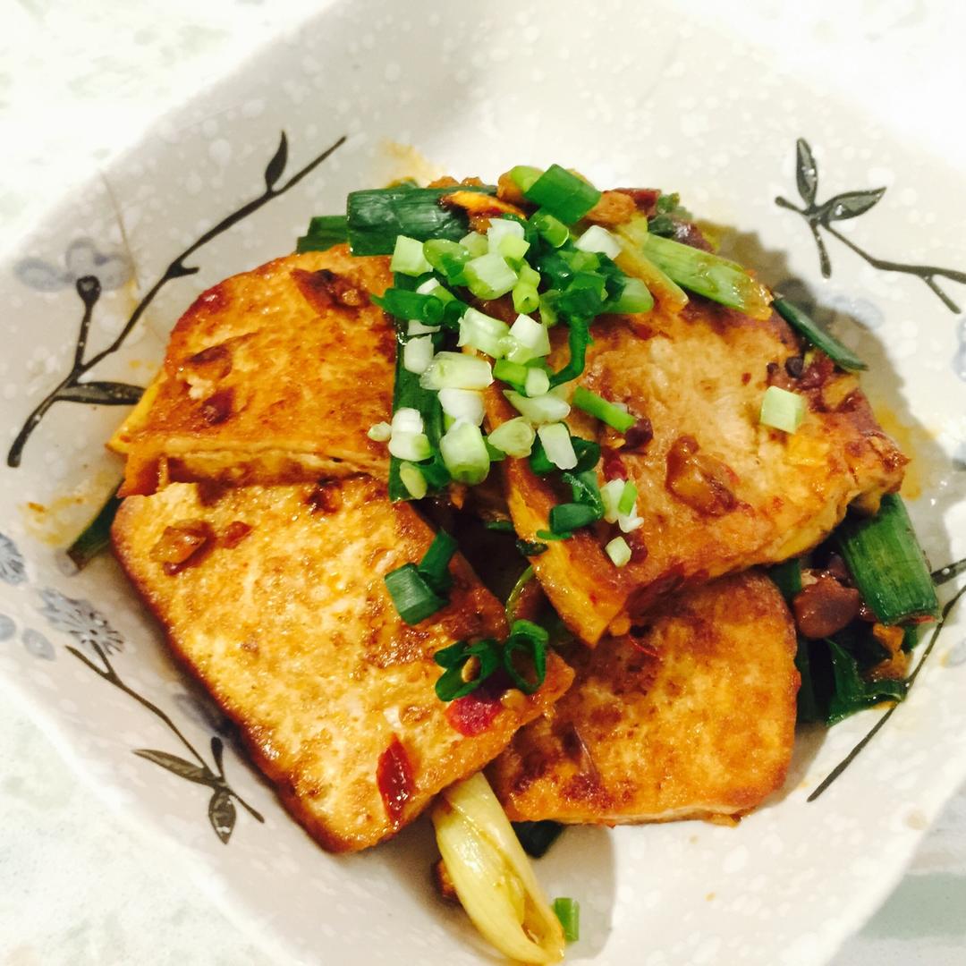 家常二面黄豆腐