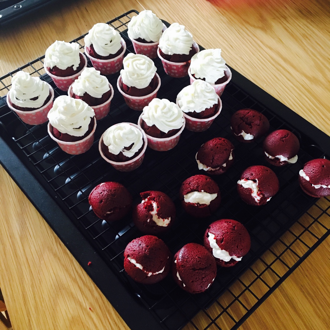 正宗红丝绒cupcake—马斯卡彭奶油霜