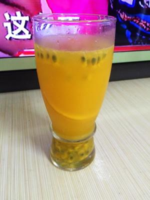 香橙百香果蜂蜜汁的做法 步骤2