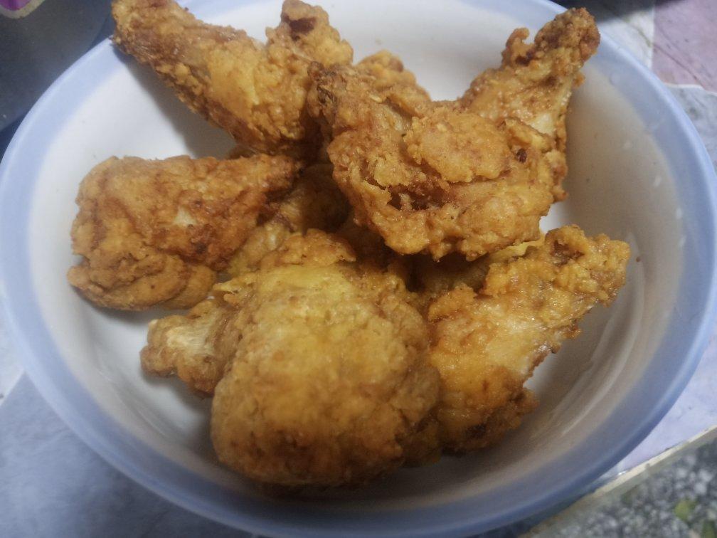 香脆鳞皮炸鸡腿