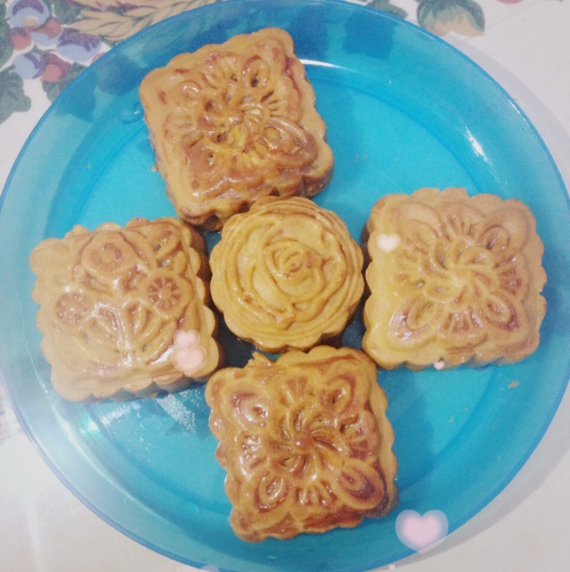 广式月饼——蛋黄莲蓉月饼