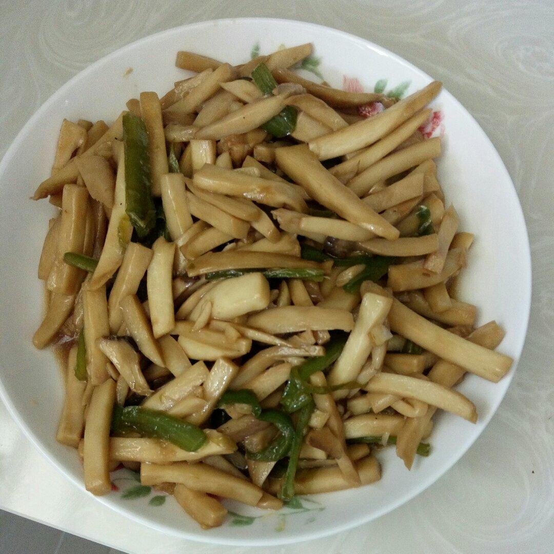 青椒素炒杏鲍菇