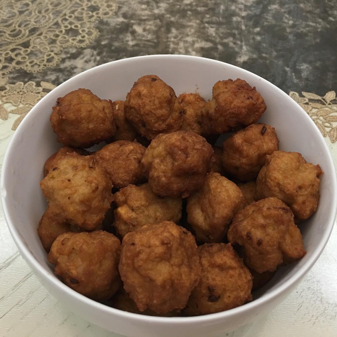 酥炸猪肉丸子