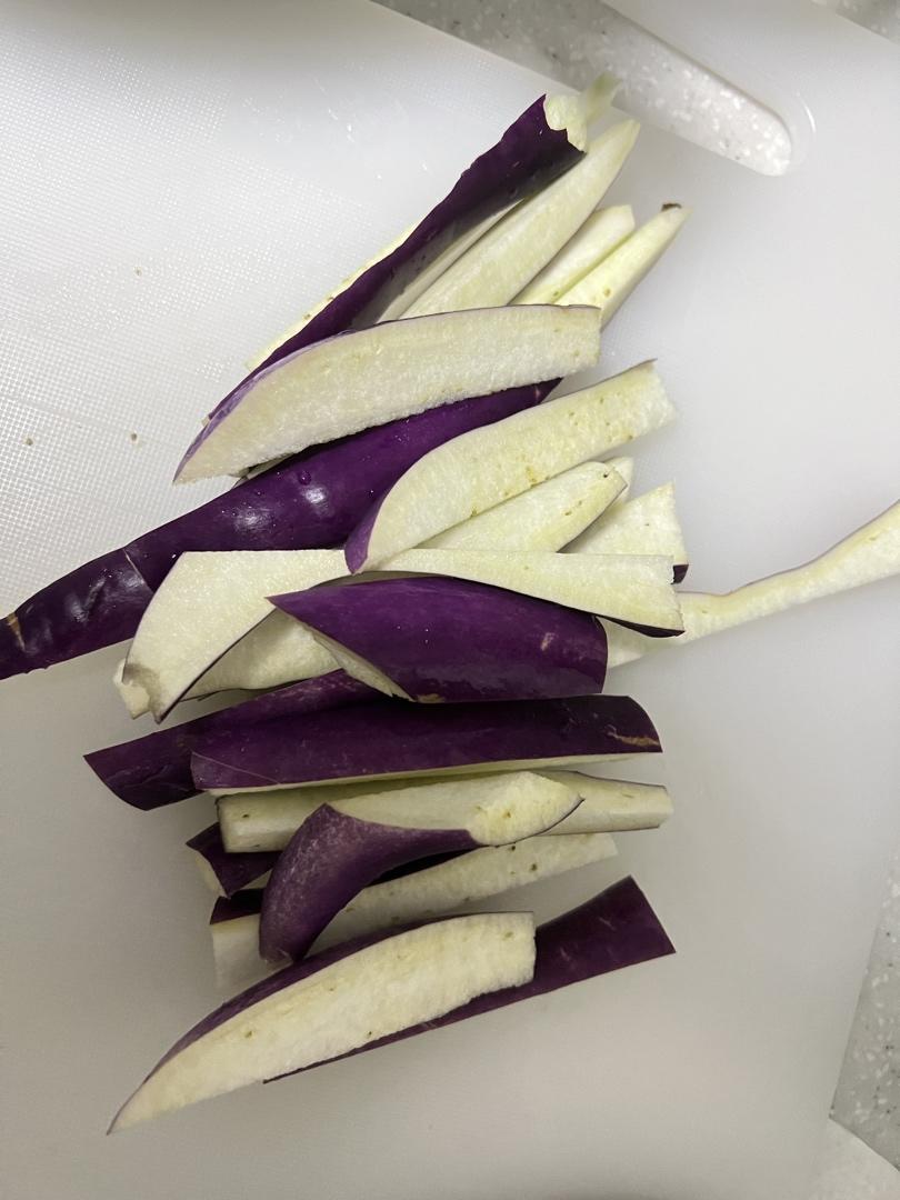 擂辣椒皮蛋茄子