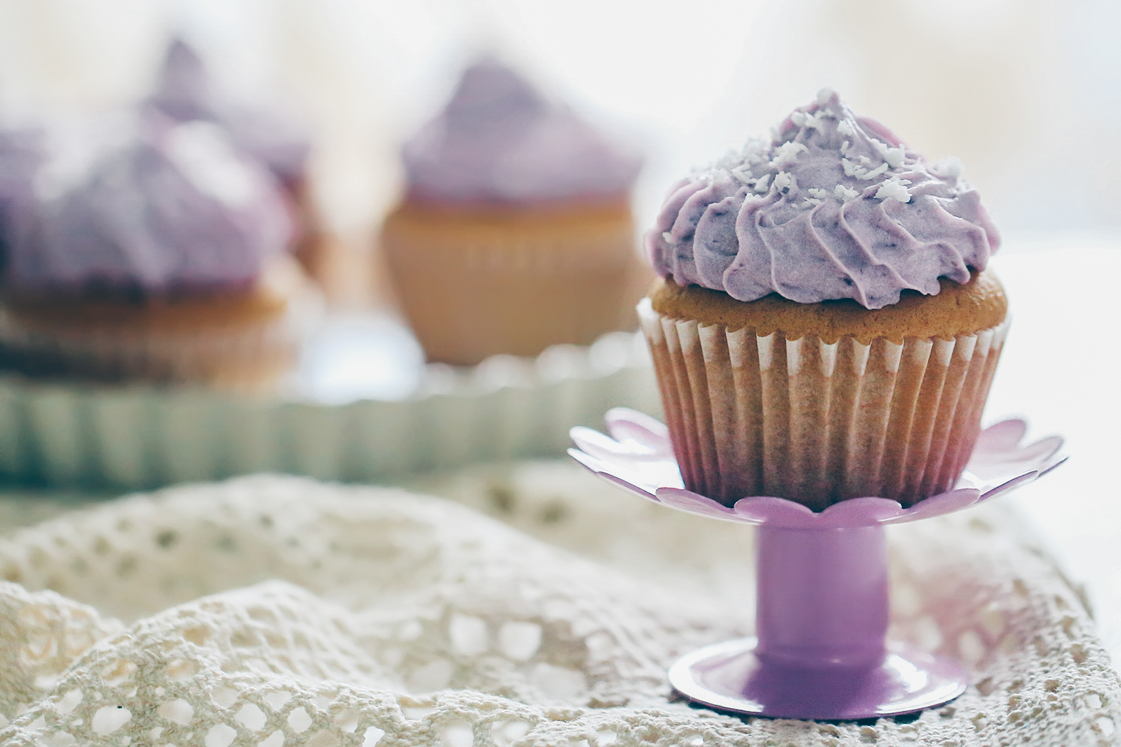 香草紫薯椰蓉奶油海绵Cupcake（杯蛋糕）C12的做法